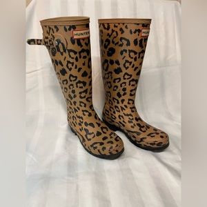 Girls size 4 hunter boots